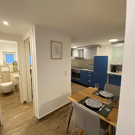 아파트 Modernes Im Zentrum *