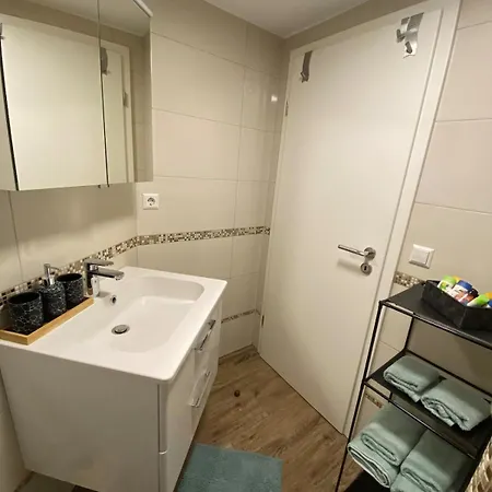 아파트 Modernes Im Zentrum 키르하임운터텍