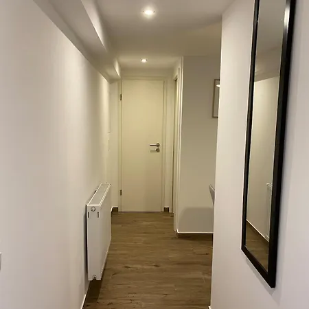 아파트 Modernes Im Zentrum